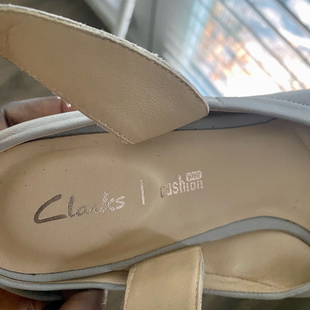 Clark Flat Shoe Made For Maximum Comfort. Size:Us:10m. Uk: 7.5d View 3